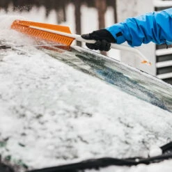 Fiskars SnowXpert Eiskratzer & Schneebürste -LECHUZA Verkaufs-Shop 0910200568 SnowXpert Eiskratzer und Schneebuerste 1 104016