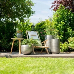 Pflanzgefäß 'Rowen', Silber, Ø 41 X H 72 Cm 19 Pflanzgefäß 'Rowen', Silber, Ø 41 X H 72 Cm -LECHUZA Verkaufs-Shop 3210801614 3210801615 3210801617 3210801618 3210801635 3210801636 3210801637 3210801638 Pflanzgefaess Rowen silber 2 114961 3